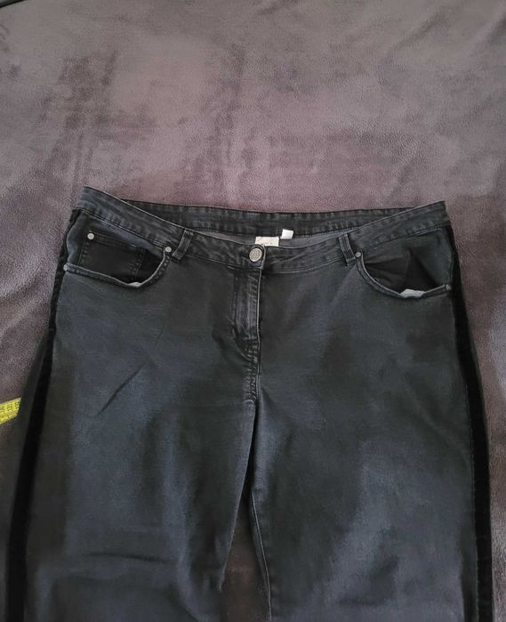 Spodnie jeans czarne rozm. 52