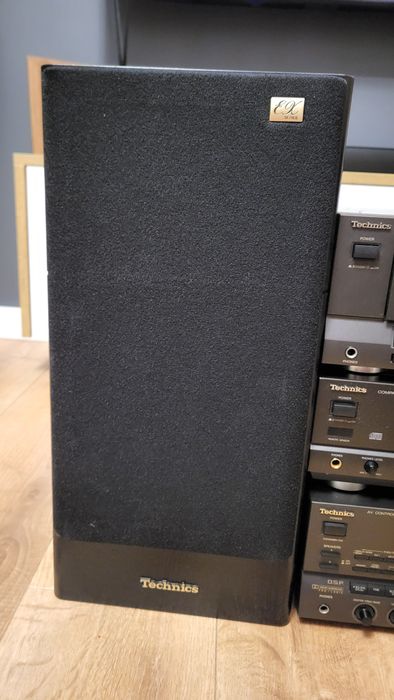 Segmentowa wieża audio Technics