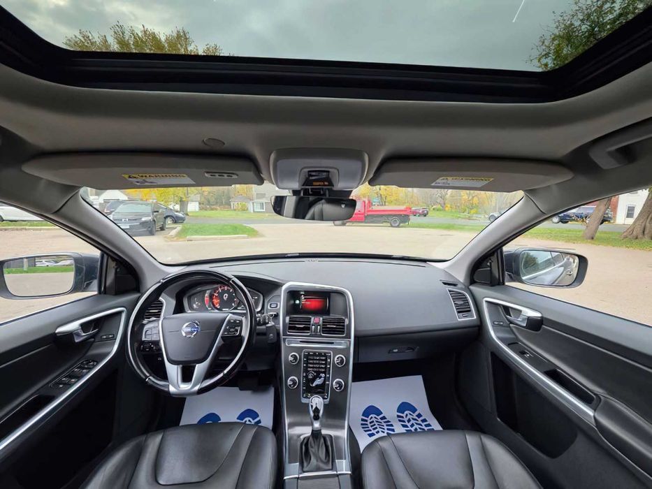 Volvo XC60      2015