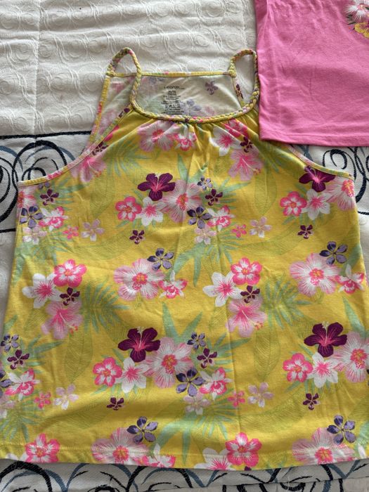 Roupas de crianca. Nunca usadas e simples para o verao.