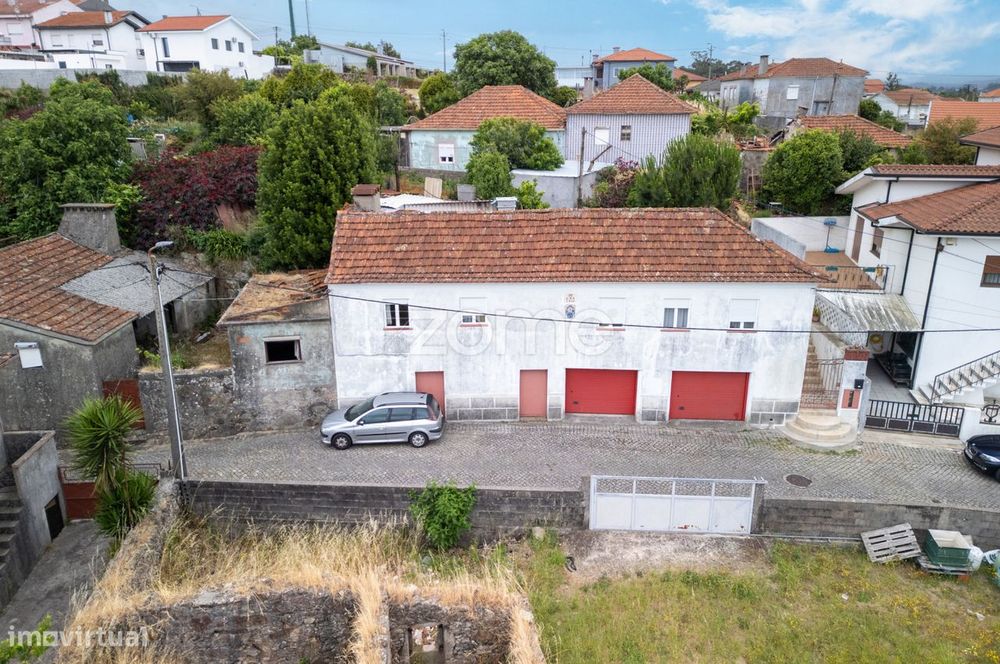 Moradia T3-para renovação-atualmente arrendada-S. Romão do Coronado