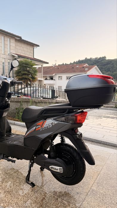 Scooter Elétrica GOOSE TWOL | 25 km/h | Apenas 173 km | 600€