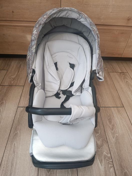 Spacerowka i wozek 3w1 oraz nosidelko