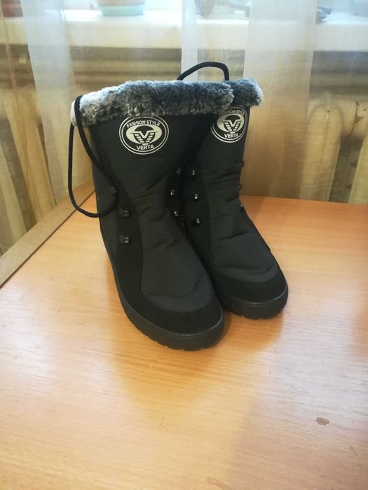 Продаю женские, зимние сапоги " Fashion Style VERTA " размер-38