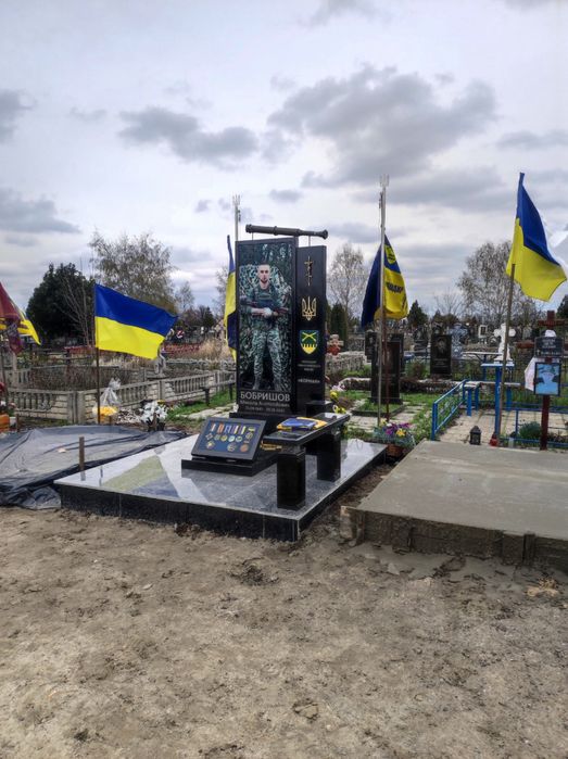 Пам’ятники для військових Дніпро