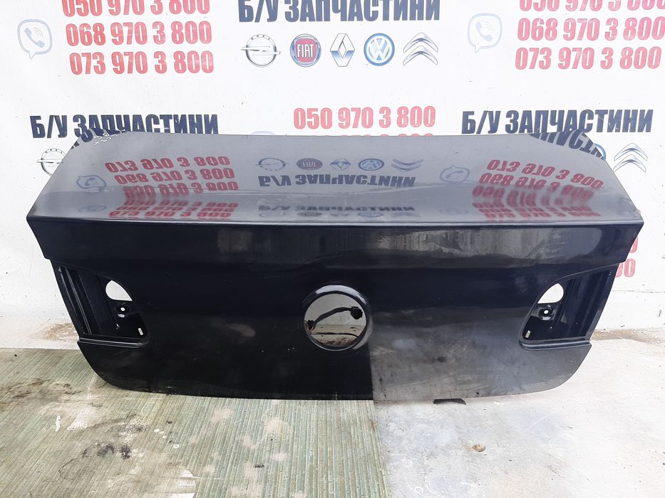 Кришка багажника VW PASSAT B6 седан 2005-2010p чорний металік Lc9x