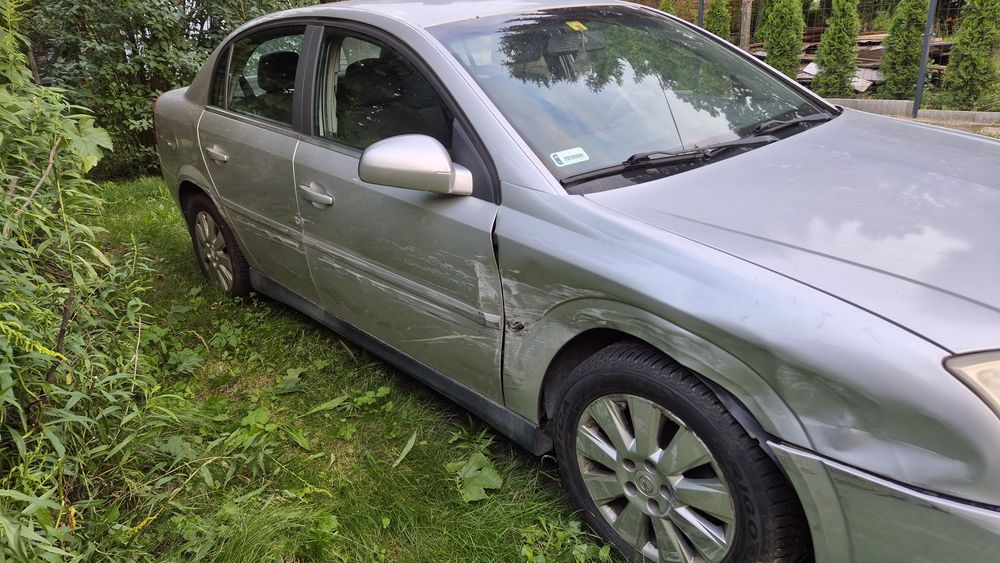 Opel Vectra C 1.8 LPG 122 KM – uszkodzona, odpala, do naprawy