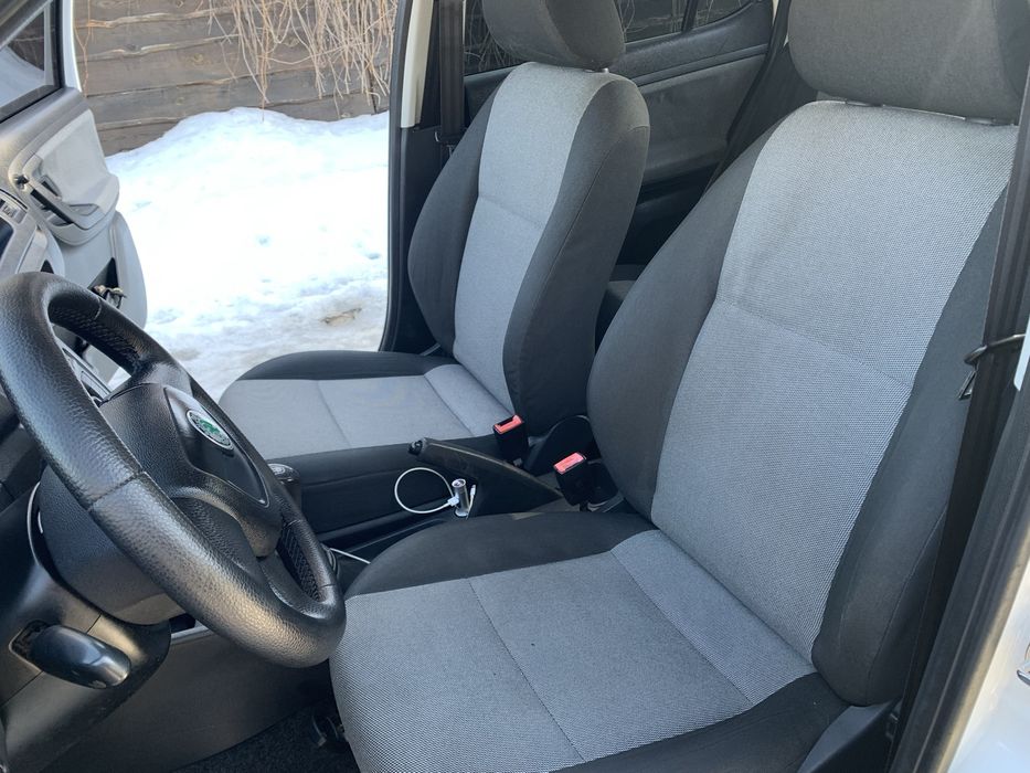 Skoda Fabia 2011 рестайлинг 1.4 газ/ бензин