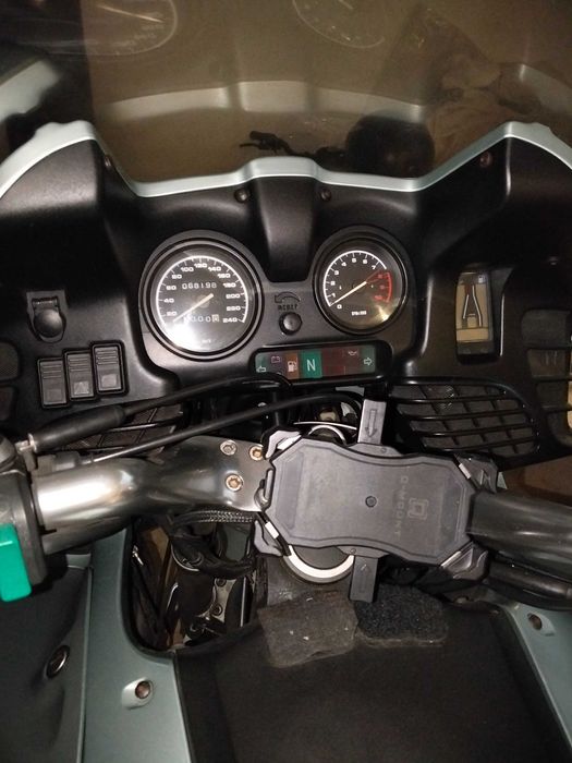 Vendo mota BMW r1100rt
