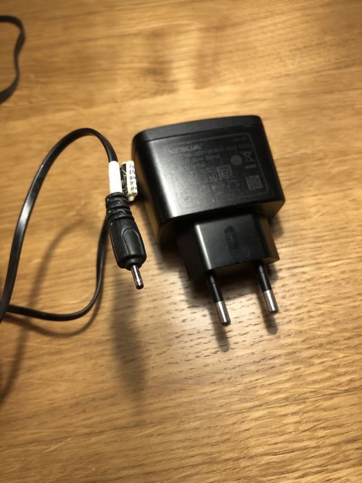 Oryginalna ładowarka Nokia do starszych modeli telefonów