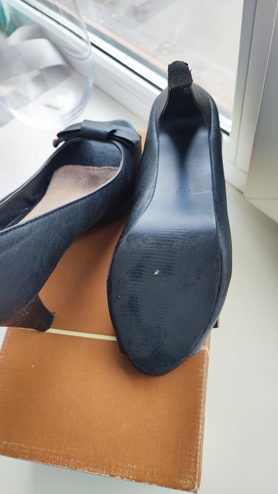 Жіночі чорні шкіряні туфлі