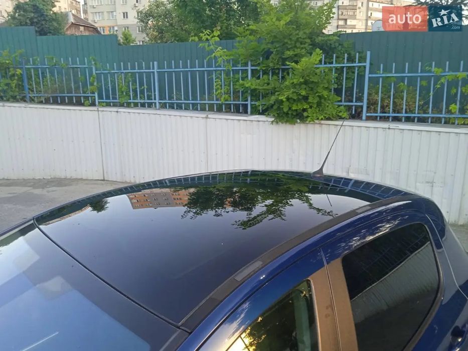 Автомобіль Пежо 308