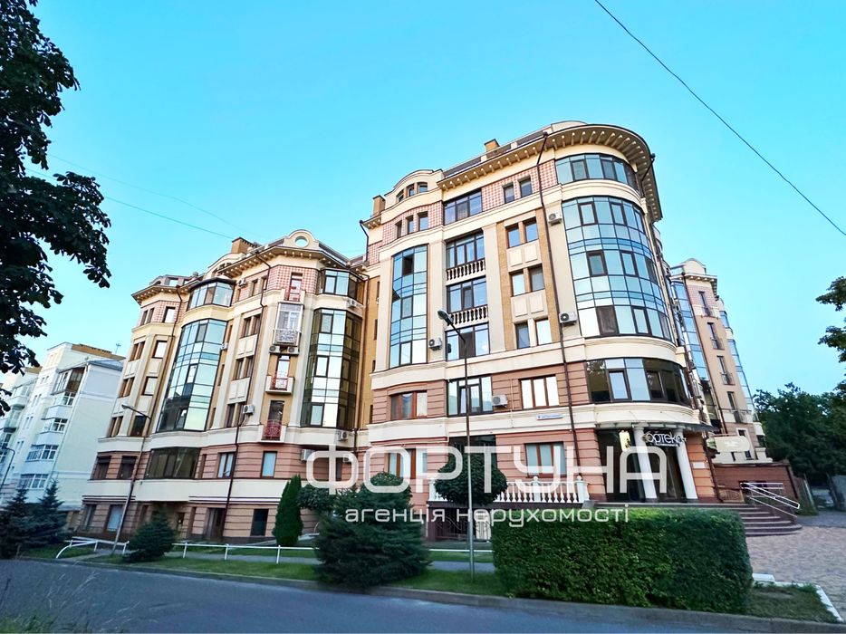 Парк Перемоги, пров.Першотравневий 7, 106м2