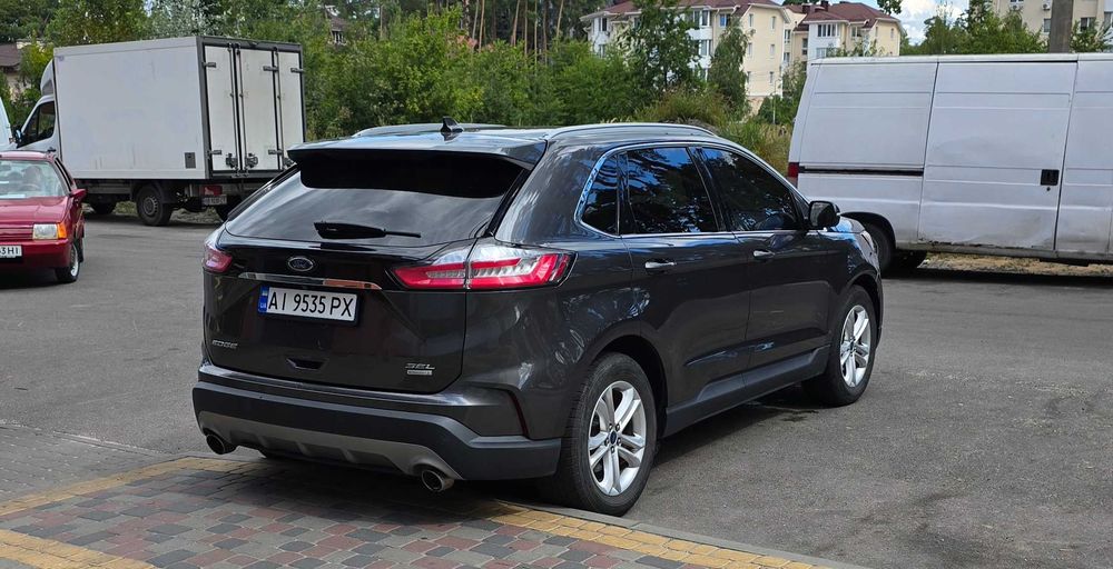 Ford Edge, 2.0, 2020, в хорошій комплектації. Підкрашена лише ліва дверка, без шпаклівки. Решта в оригінальному стані, без підкрасів, безпека ціла, оригінальна.
LED фари
Контроль сліпих зон
Підігрів передніх сидінь
Шкіряний салон
8ми ступеневий автомат
Тримання в полосі
Автосвітло
Парктроніки
Камера
Стартстоп
Запуск з кнопки
Безключовий доступ
Хороша акустика
Та багато іншого.