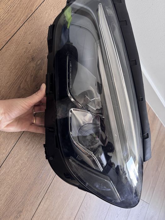 Lewy reflektor lampa Mercedes klasy B