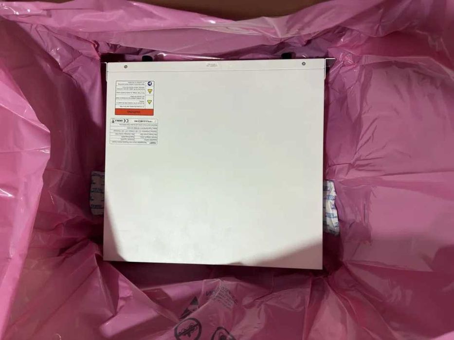 Гибридный инвертор GoodWe GW6000- ES-20 и аккумуляторная батарея