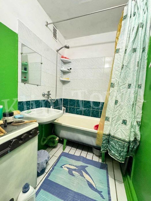 Продається 3 кімнатна квартира в с. Дівички