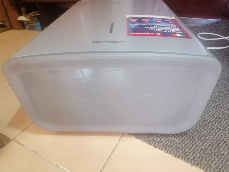 Бойлер Ariston velis  lux  pw  abse  dry  WIFI 50