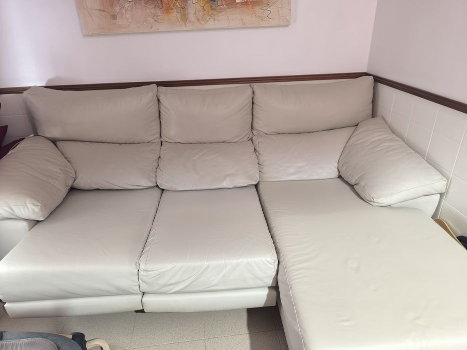 Vendo Sofá branco em Napa