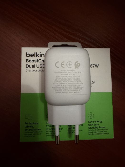 Зарядний пристрій. Зарядний блок belkin BoostCharge pro 67W.