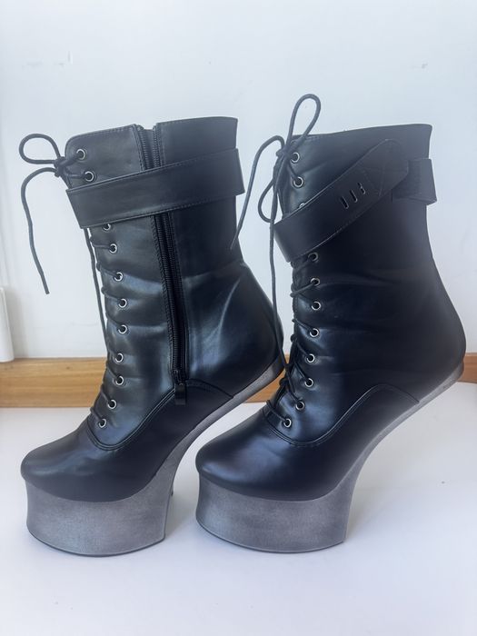 Botas de salto alto extremo, plataforma com sola de cunha