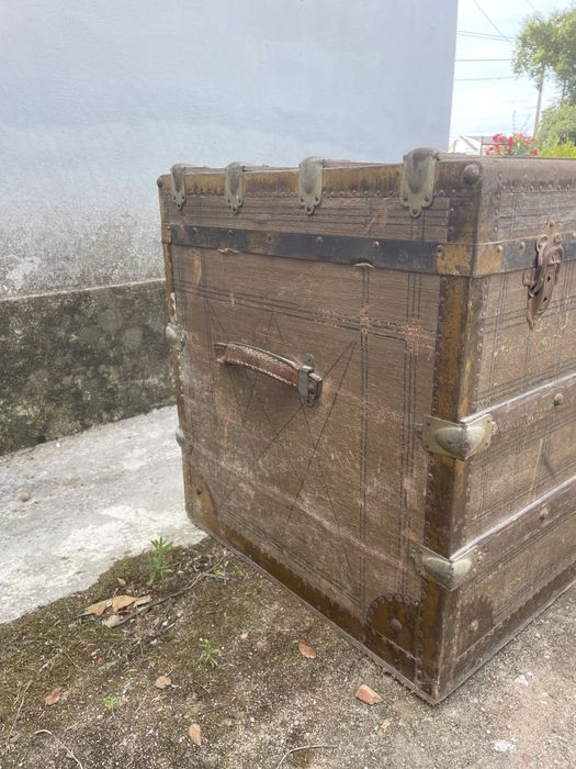 Mala antiga / Baú