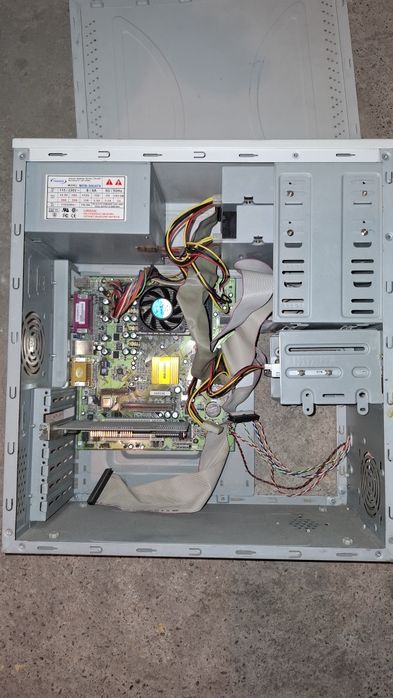 Stary komputer PC Magnetic / Matsonic MS8308E / Socket A / AGP / retro