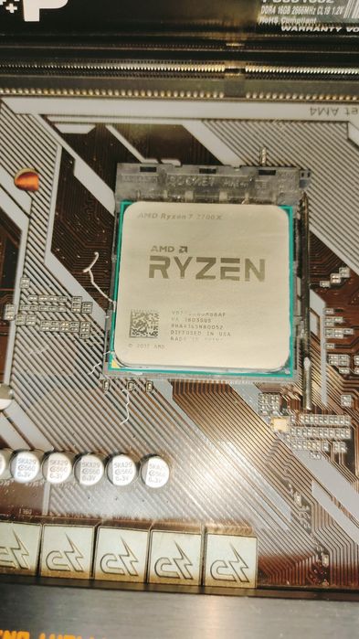 Комплект gigabyte b450 + ryzen 7 2700x