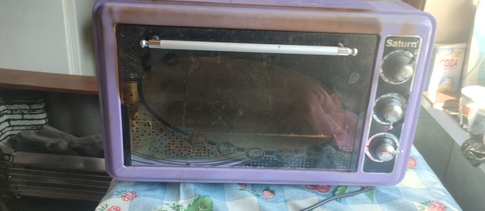 Духовка електрична *Сатурн"