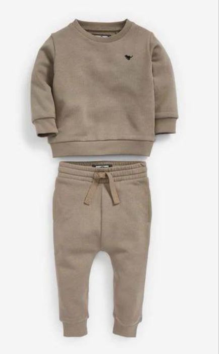 Костюм Next 122 cm