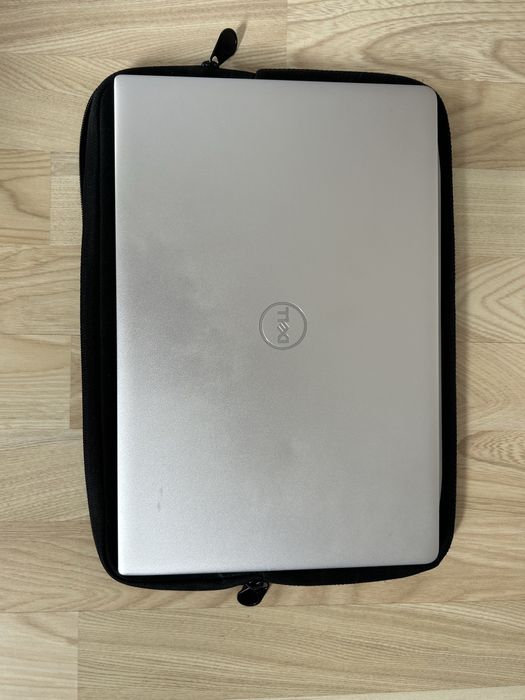 Dell inspiron 14 seria 5000 12GB RAM 256SSD