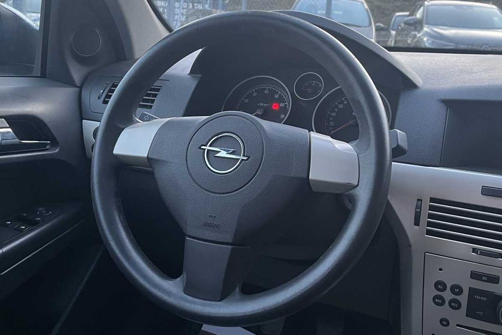 Opel Astra  2008