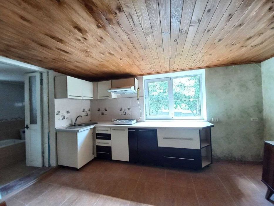 Продаж будинку по вул Асмолова