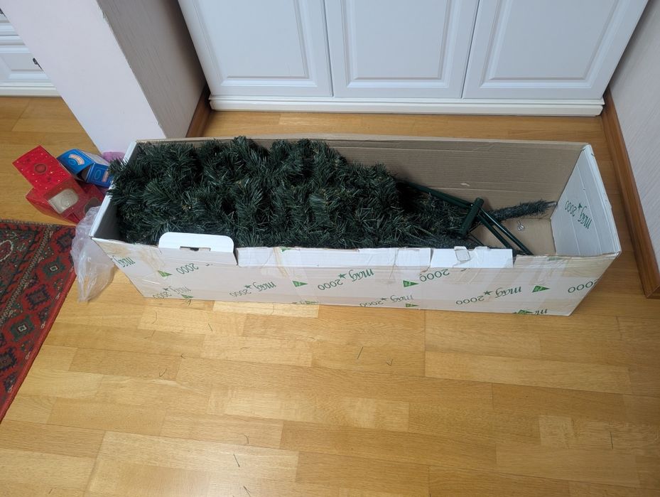 Штучна ялинка 2 метри