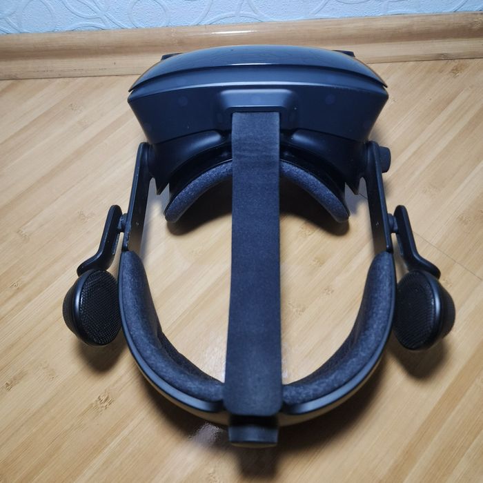 2 VR Шлема Valve Index и HTC Vive Pro