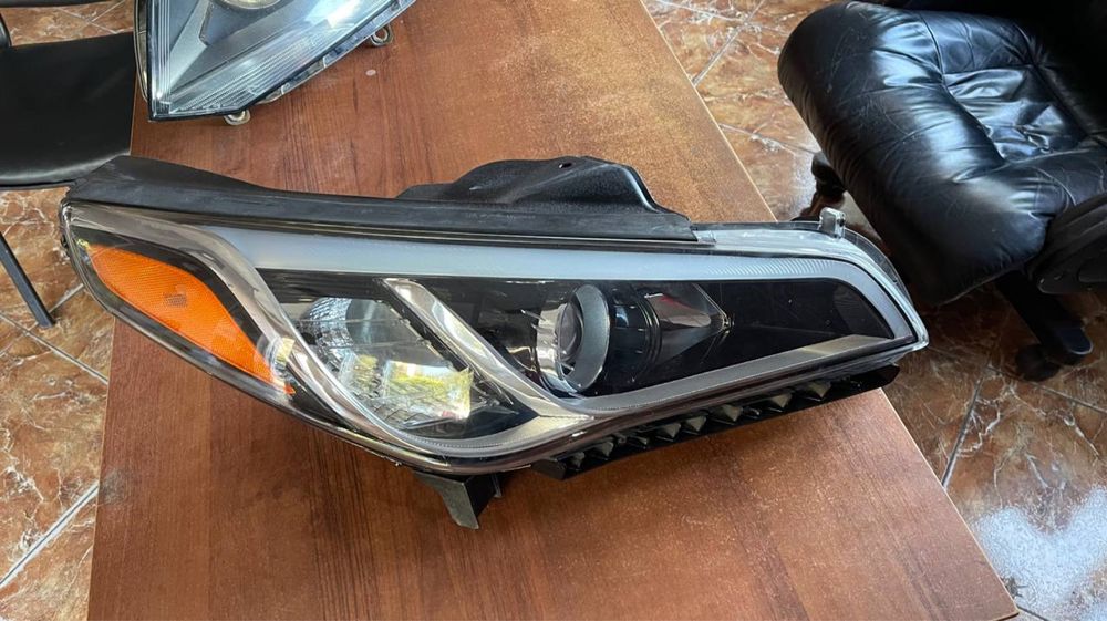 Правая фара hyundai sonata LF  2015-2017