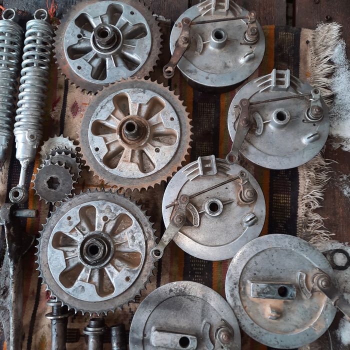 Зірочка,барабан гальмівний,ручки,дуги ява 634,638.JAWA 350