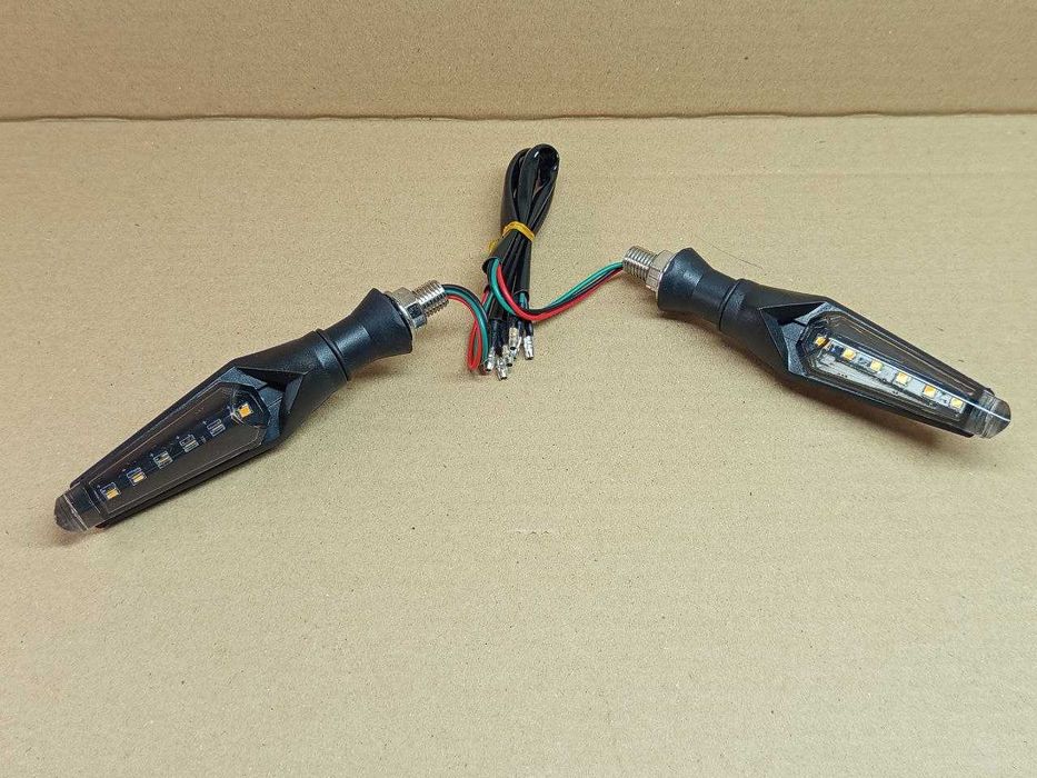 Повороти мото (пара) діодні LED динамічні, бігаючі