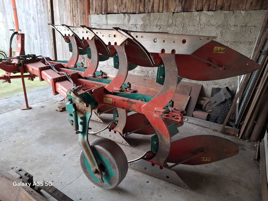 Kverneland pług obrotowy F160 3 4 skibowy