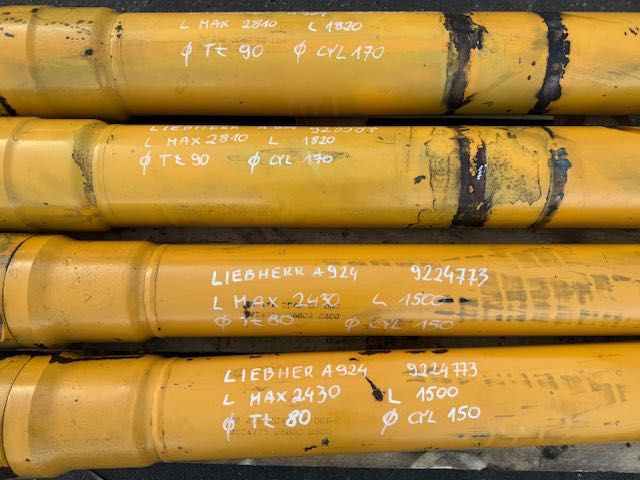 LIEBHERR A 924 B komplet siłowników koparki przeładunkowej