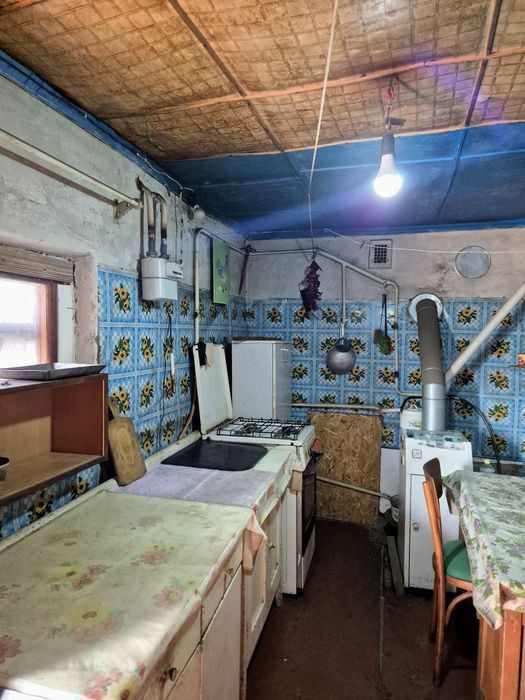Продам ВЕЛИКИЙ будинок з ВЕЛИКОЮ ділянкою на Євроколесі.