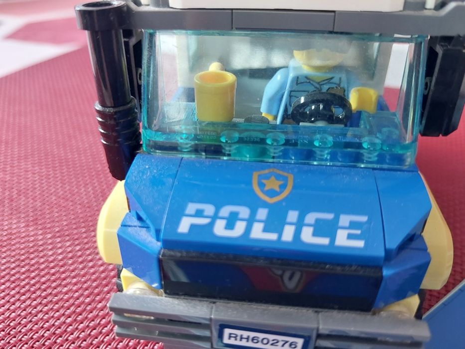Lego city 60276 konwój więzienny