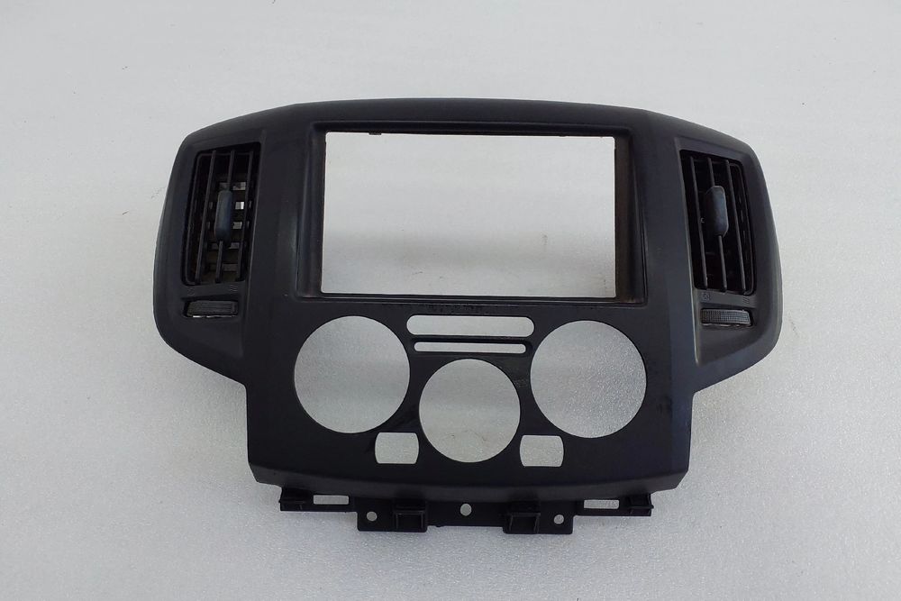 Moldura da consola central / rádio / aro NISSAN NV200 Furgão/Combi (M2
