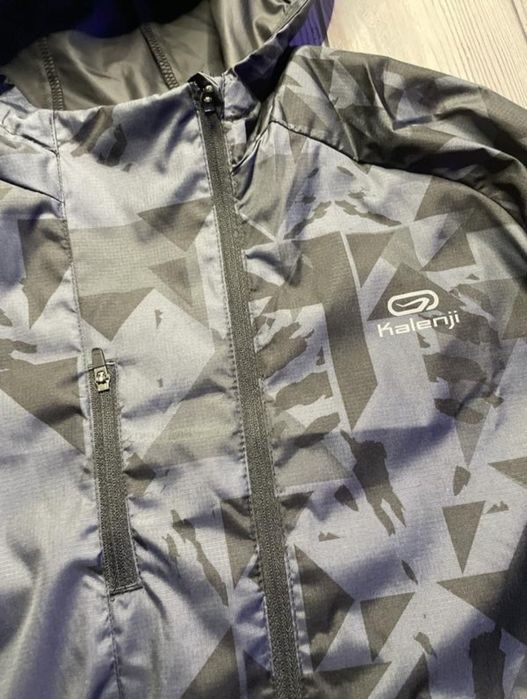 Курточка чоловіча