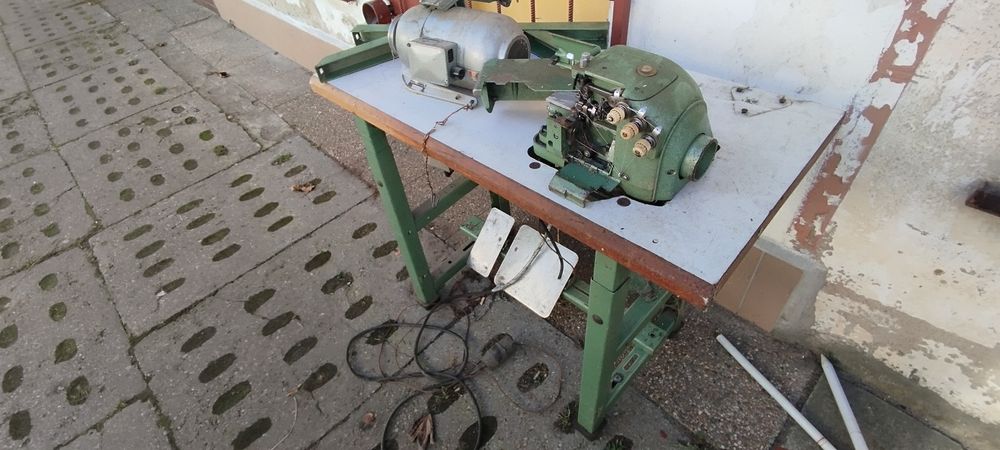 Overlock trzy nitkowy " babcia kapusta"