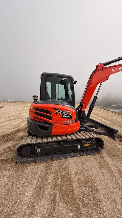 Mini giratória / Escavadora Kubota KX 163-5 -5,5 TON - como nova