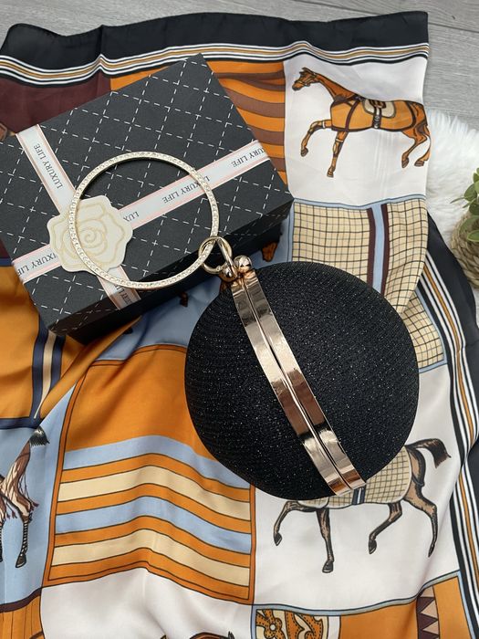 клатч у вигляді кулі