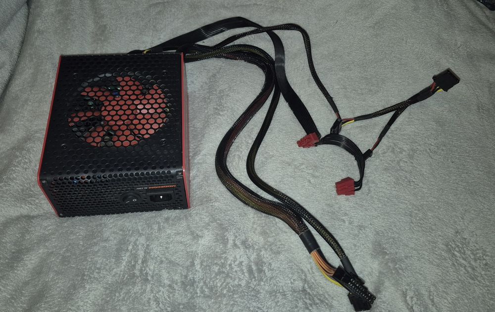 Zasilacz modecom volcano 750