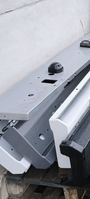 Belka Tylna zderzak Rama Master Iveco Sprinter Crafter Fiat  jak Nowe