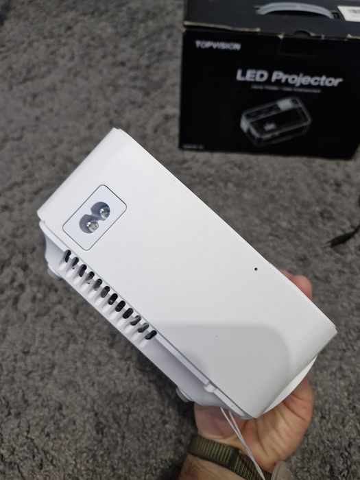 Проектор Topvision T21